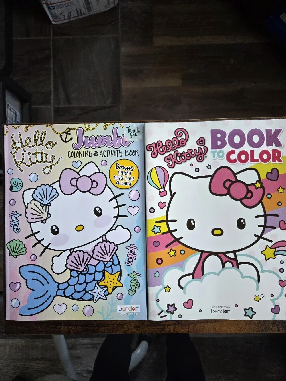 NWT 16 Plus Piece Little Girl Hello Kitty Artist Gift Set